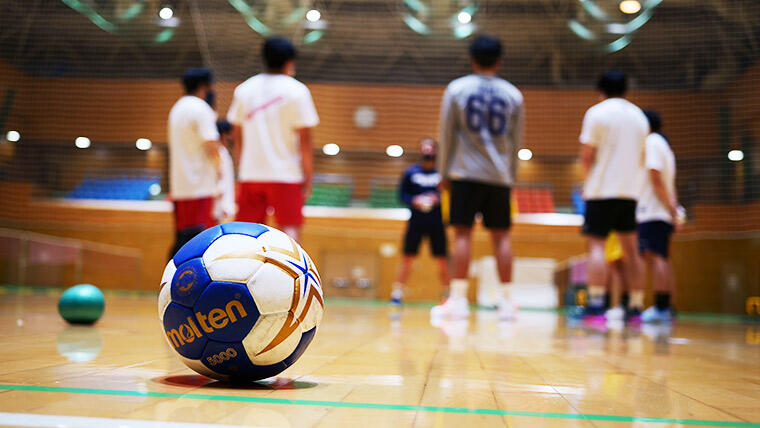 日本のハンドボールは両面テープによって支えられている 宮﨑大輔選手に話を聞く Cemedine Style セメダイン株式会社