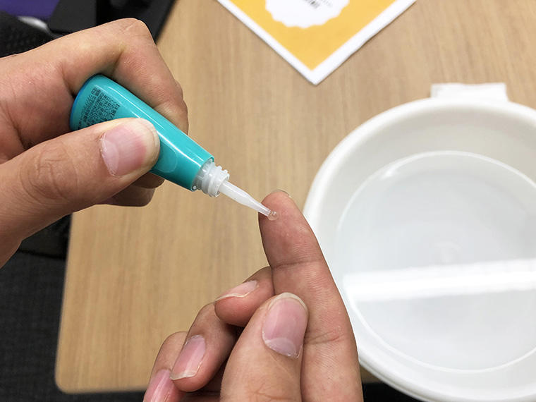 セメダインと瞬間接着剤のことを学んでみた カエルdx セメダインと瞬間接着剤のことを学んでみた カエルdx