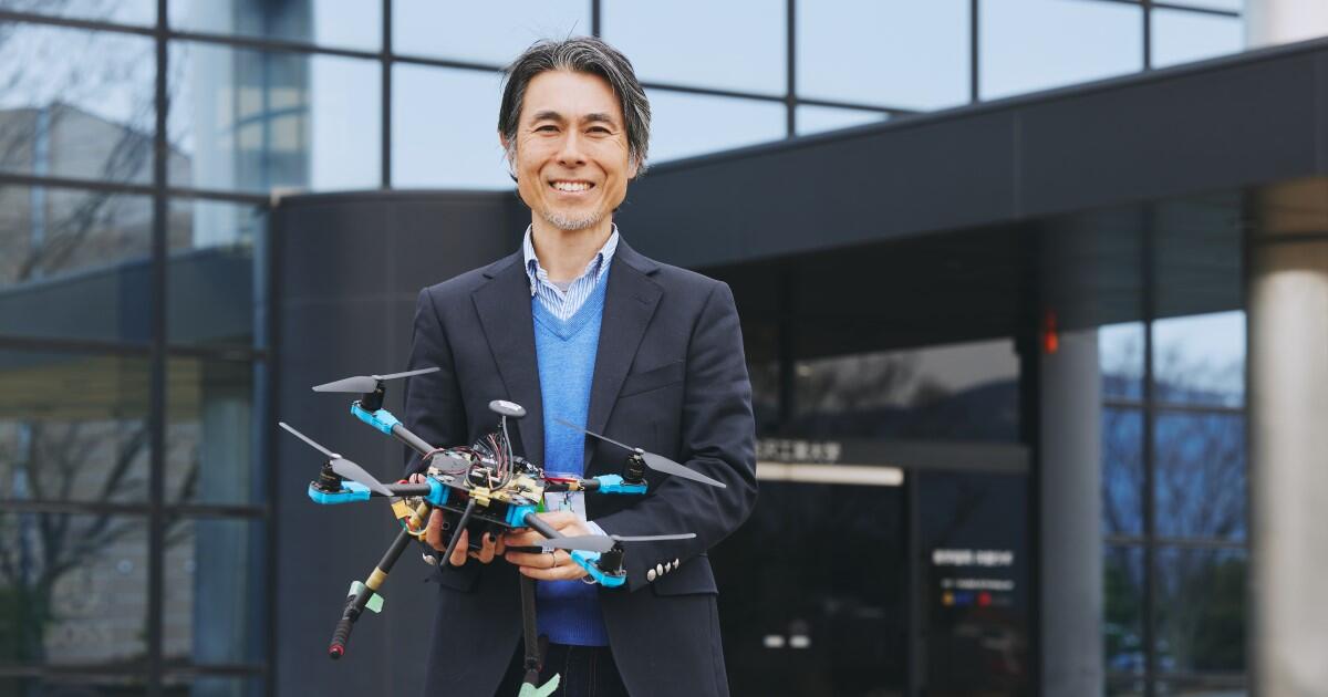 垂直上昇は直感的にわかる、けれども謎は残る。 ドローンはどうやって 垂直上昇は直感的にわかる、けれども謎は残る。 ドローンはどうやって