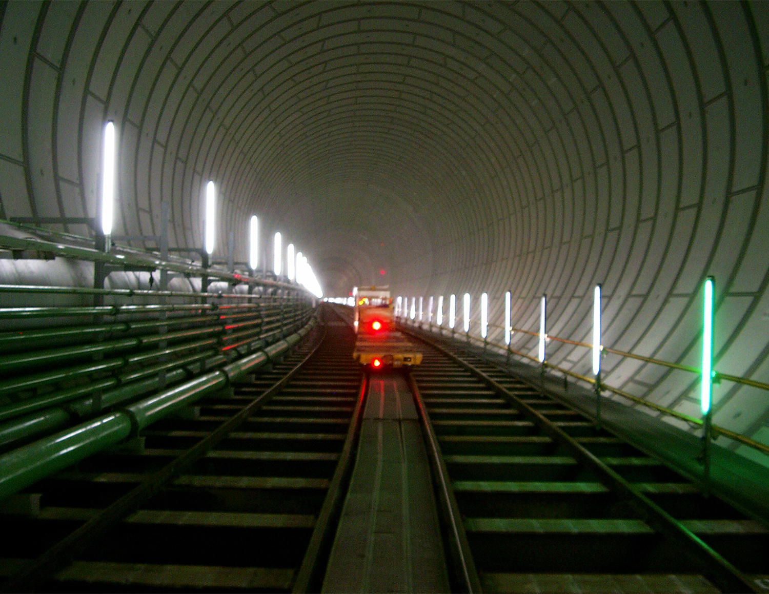 シールドトンネル